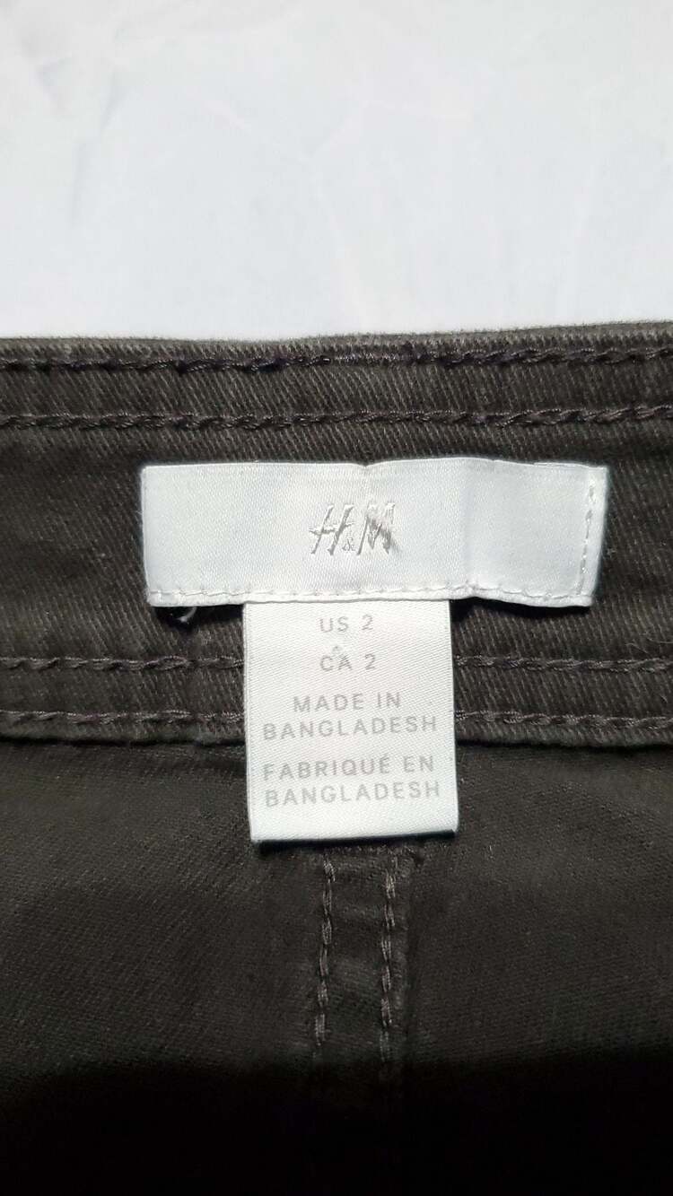 H&M High Waisted Utility Shorts Dark Olive Green Size 2 - Picture 2 of 4